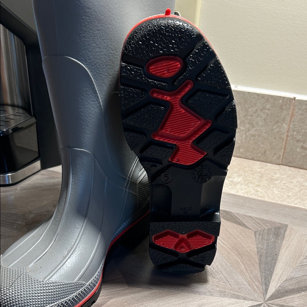 Servus Gray Waterproof Boots with Red Tread Accents
